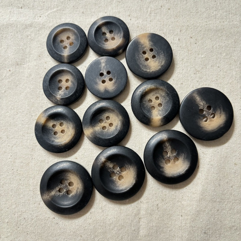 Boutons rond marron en résine 25mm/28mm/30mm - 1 pièce