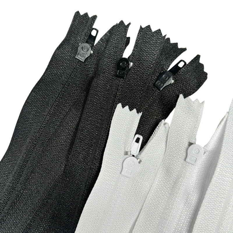 Fermetures éclair fermée pour la couture - N°3 - Noir et Blanc - 19,5cm / 27cm / 32,5cm / 38cm / 48cm
