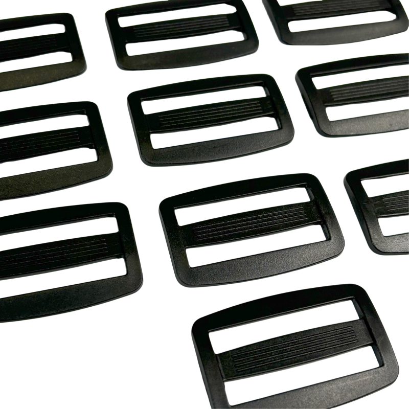 Boucle d'Échelle en Plastique Noir - 38mm